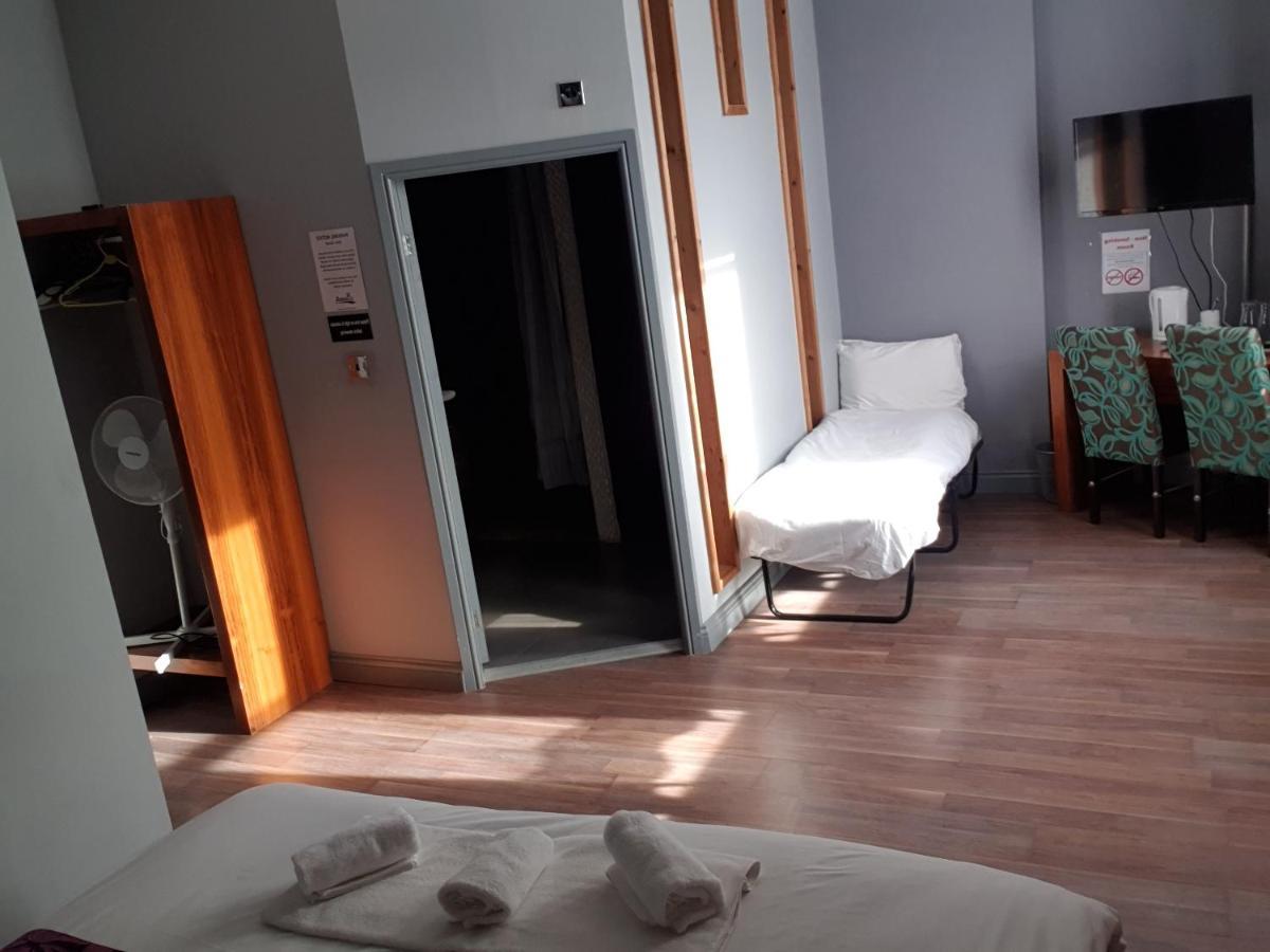 Bennetts Hotel 롱이튼 외부 사진